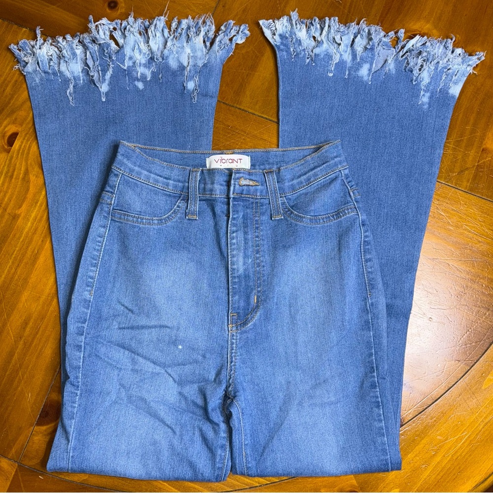 🖤Vibrant M.I.U Fringe Bottom Flare Jeans Size 25 - Picture 2 of 8